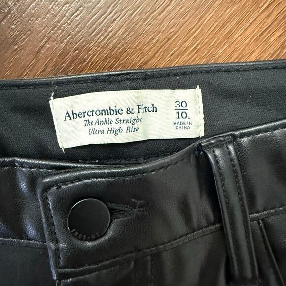 Abercrombie & Fitch Ankle Straight Ultra High Vegan Faux Leather Pants Sz 30/10L - Picture 8 of 8